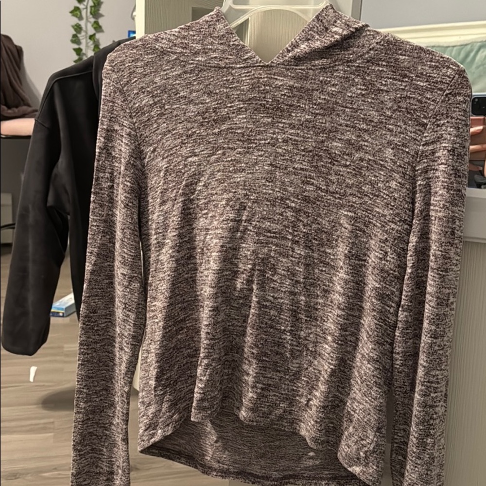 Lightweight sweater